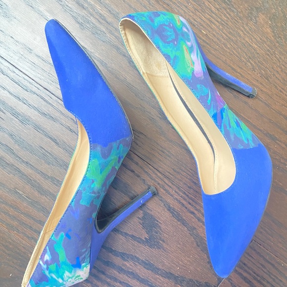Shoes - Picture 1 of 4